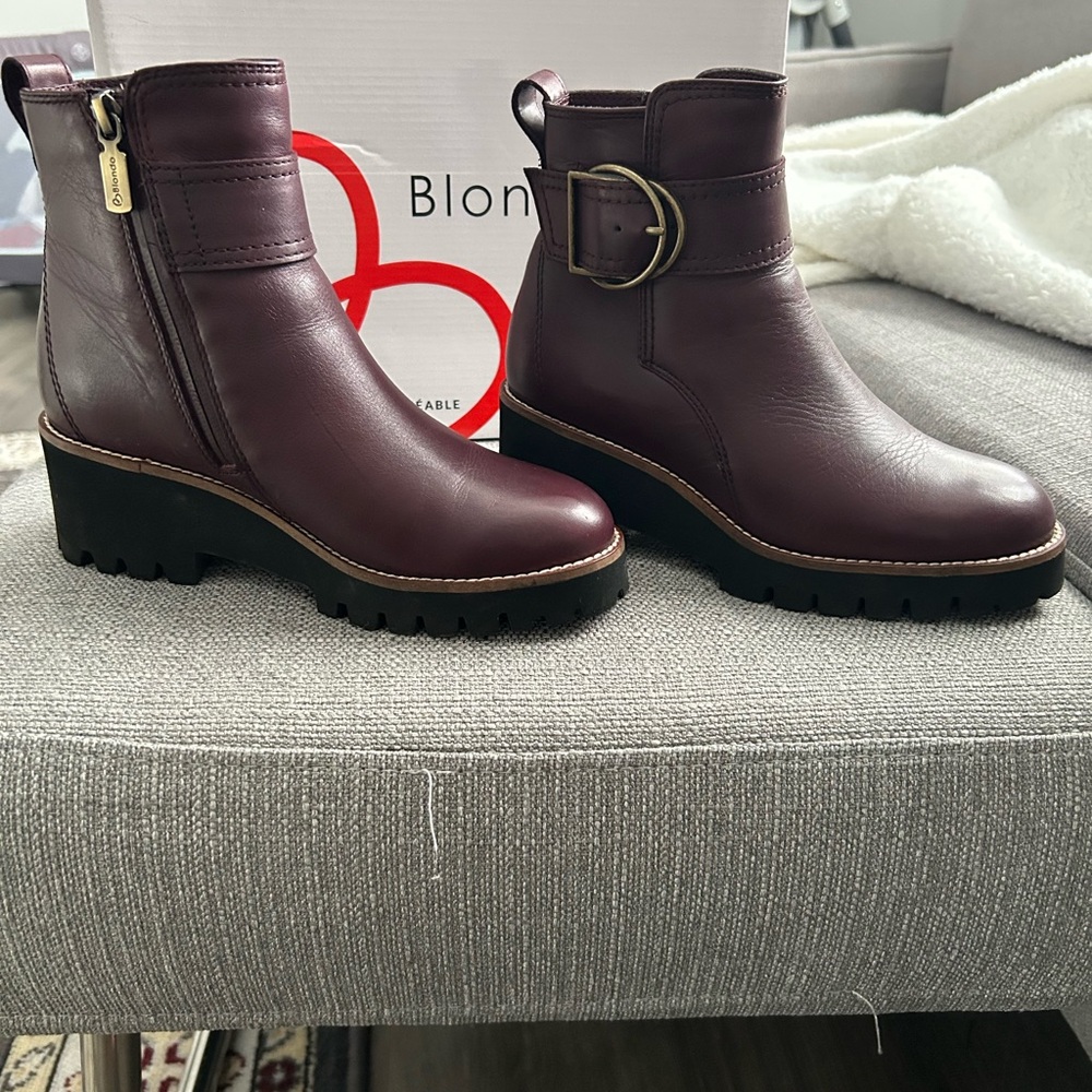 Blondo Women's Purple Leather Ankle Boots